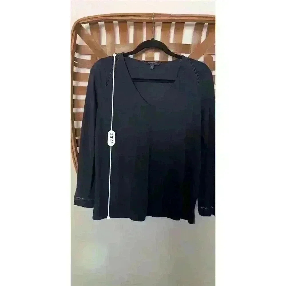 Banana Republic Women's Blue V-Neck Blouse M Stretchy Lattice Detail - Picture 3 of 8